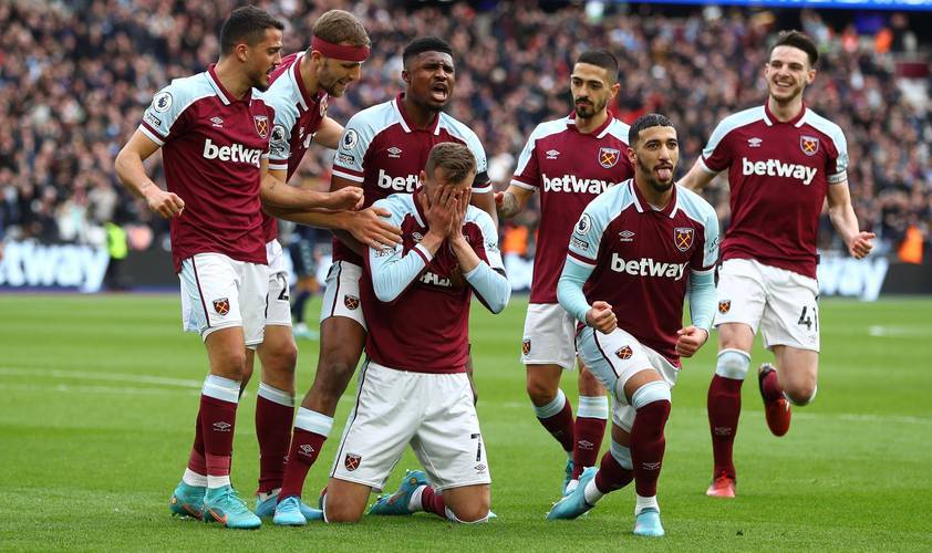 塔图姆单场50分创个人新高