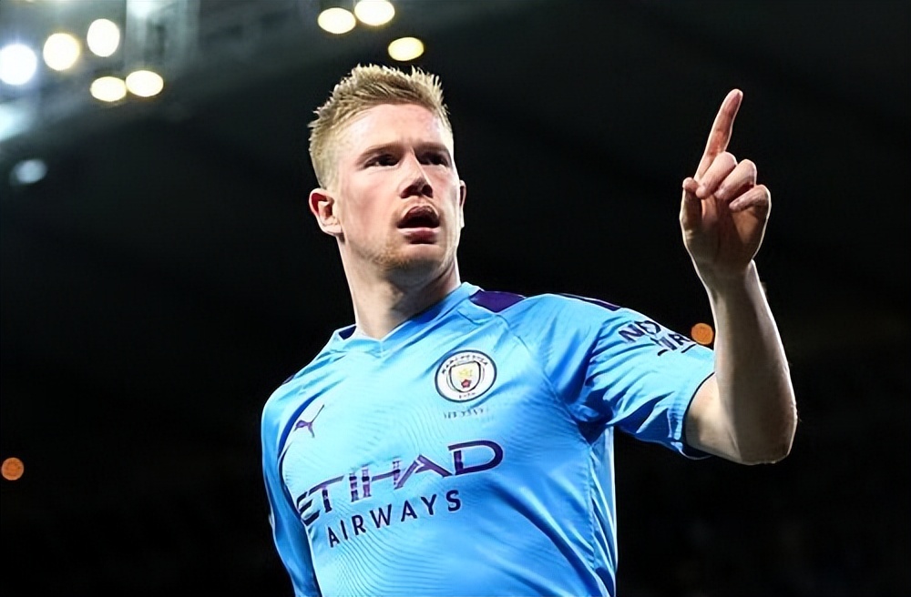 吕文君庆祝夺冠：是海港的三连冠，更是上海的三连冠