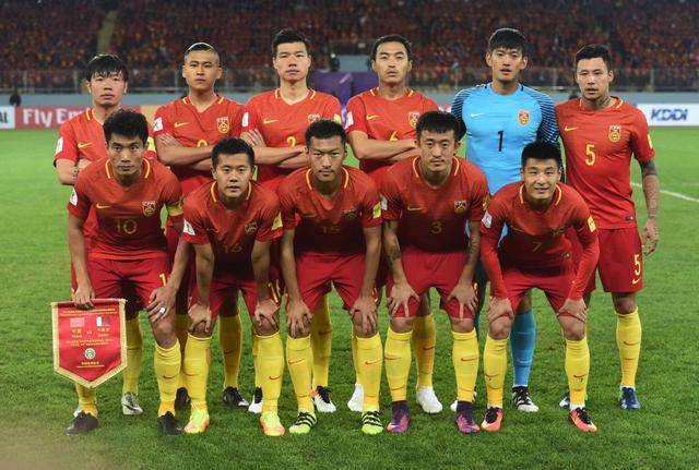 波兰足协谴责投掷烟火球迷：绝不容忍任何违反安全规定的行为