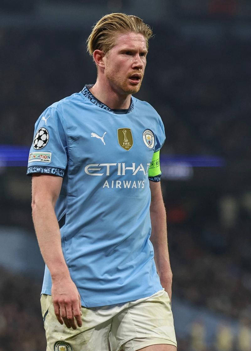 曼联欧联杯客场险胜，积分榜形势紧张