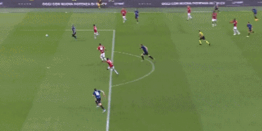 教滑雪也安排上了？还有什么是蔚来驾享小哥不会的吗！